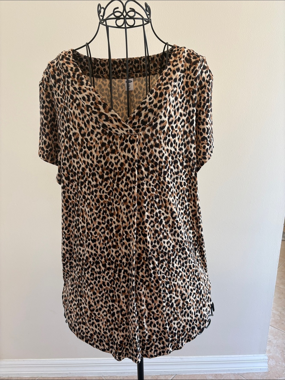Leopard Print V-Neck Women’s Top - Brown/Black